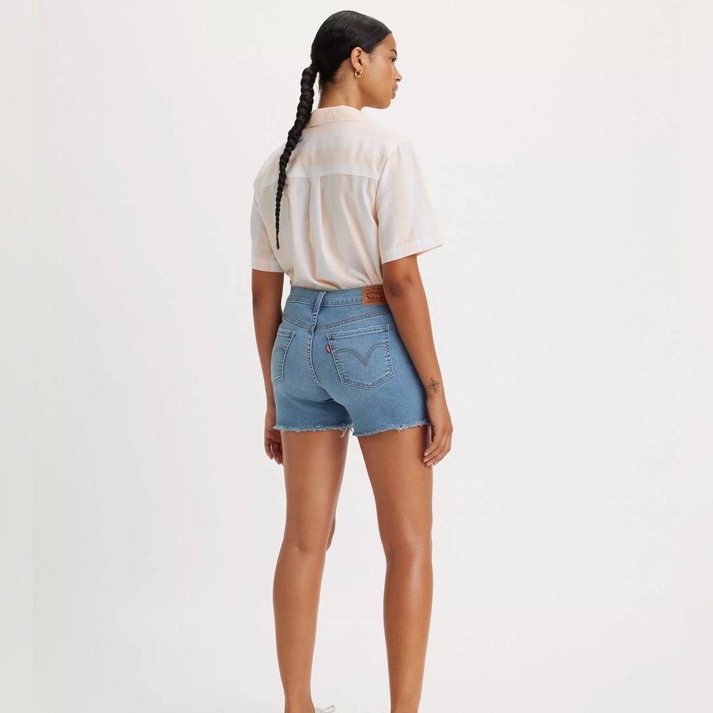 Levi’s - Picture 4 of 6